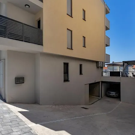 Naris - Makarska Exklusiv Appartamento